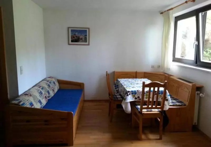 Fotos del hotel Fichtenblockhütte:  8