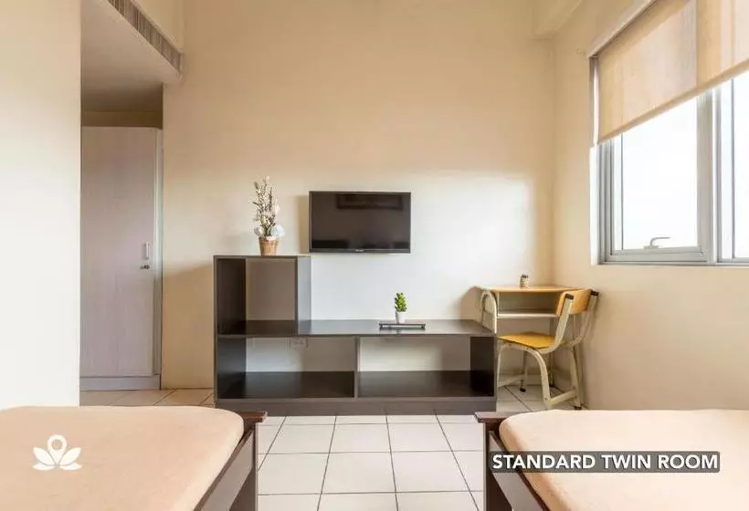 Fotos del hotel Golden Panda Dormtel By Zen Rooms:  12