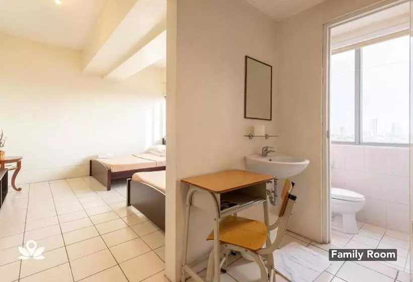Fotos del hotel Golden Panda Dormtel By Zen Rooms:  24