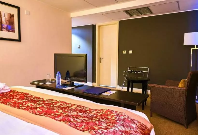 Fotos del hotel Golden Tulip Accra:  7