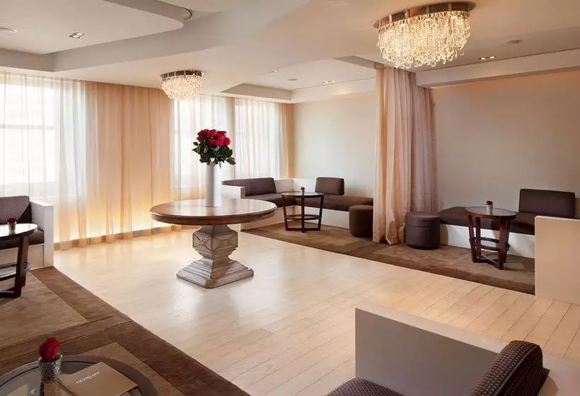 Fotos del hotel The Waldorf Towers:  23