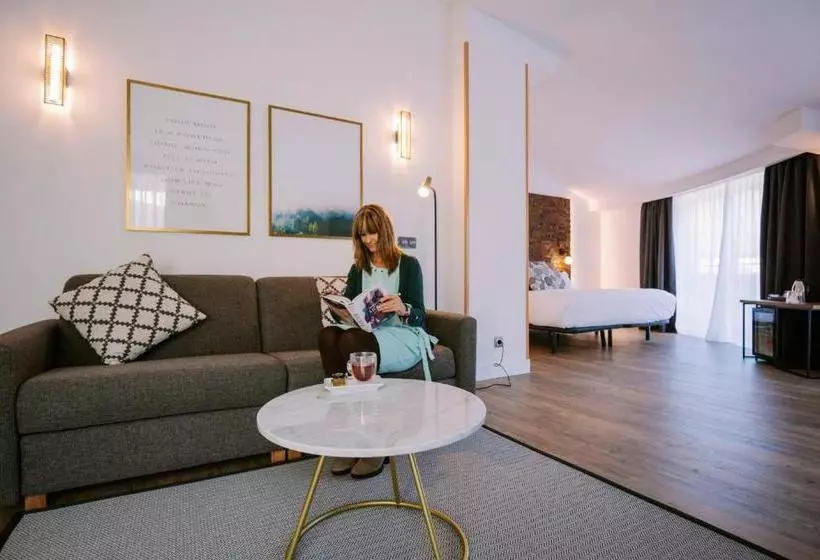 Fotos del hotel YOMO Centric:  24