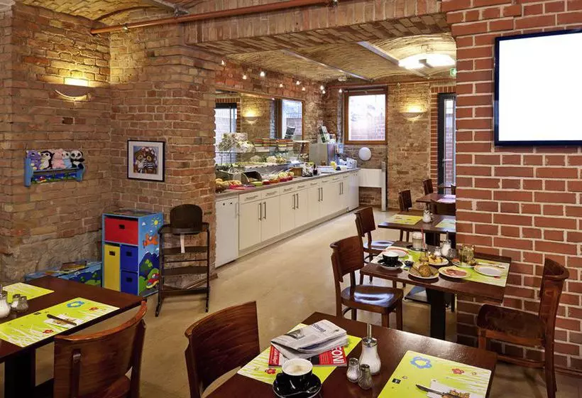 Fotos del hotel Ibis Styles Berlin City Ost:  13