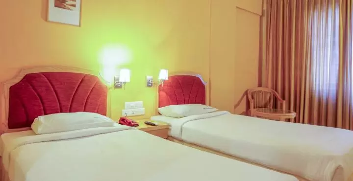 Fotos del hotel Aj International:  11