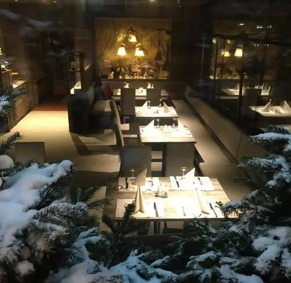 Fotos del hotel Des Alpes:  12