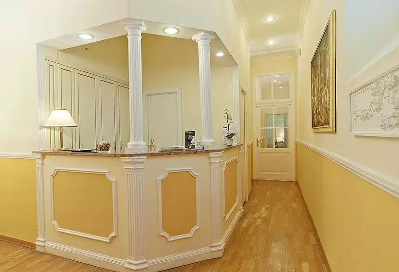 Fotos del hotel Domus Via Veneto:  3