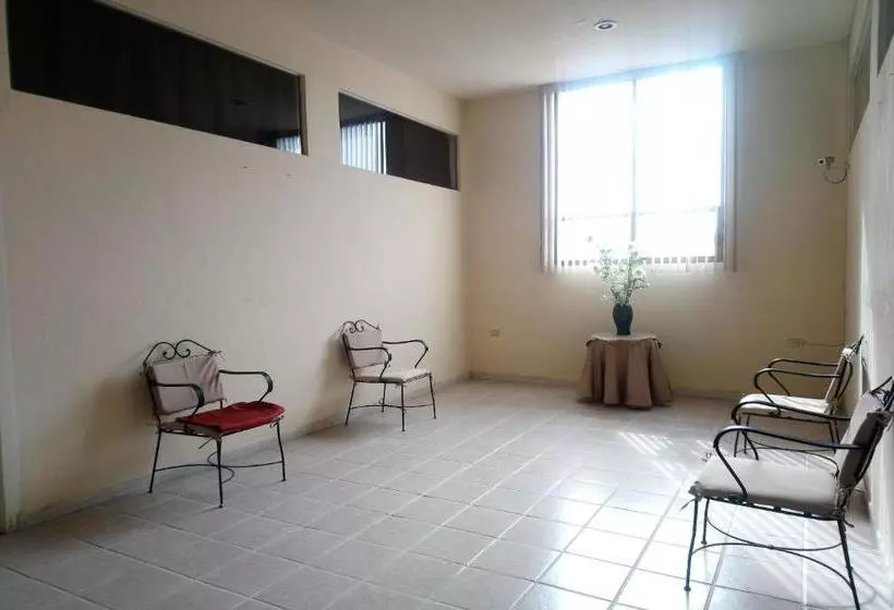 Fotos del hotel Capital Oc Hotel Marney:  3