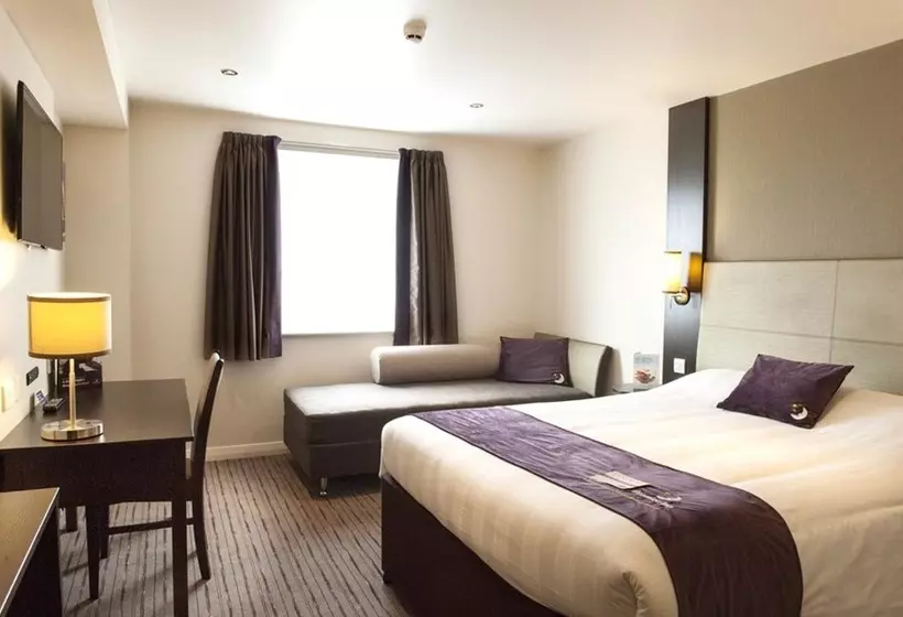 Fotos del hotel Premier Inn Wimbledon South:  10