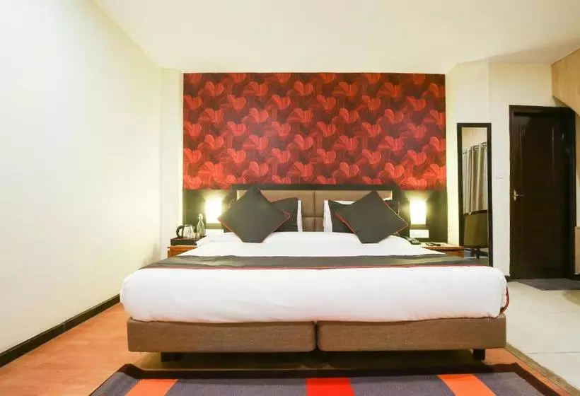 Fotos del hotel Collection O 50200 Presidency Inn Hazratganj:  4