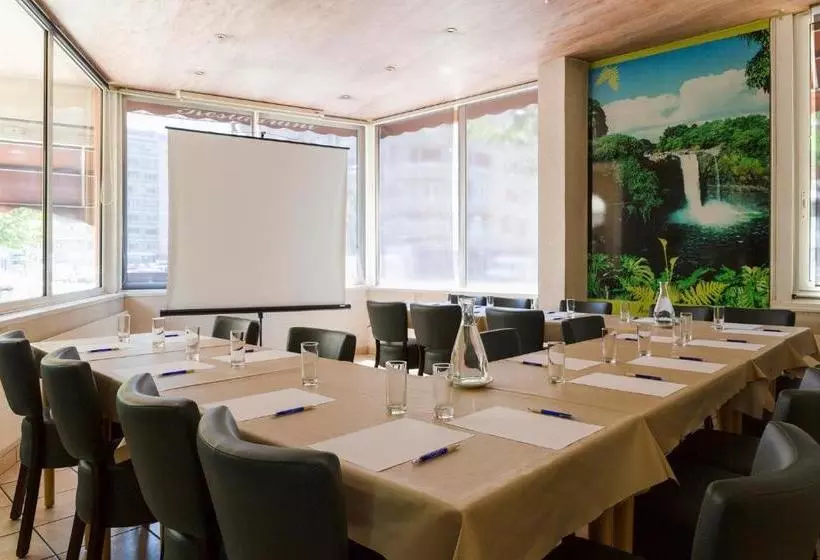 Fotos del hotel The Originals City, Hôtel Gambetta, Grenoble:  5