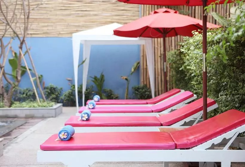 Fotos del hotel The Frangipani Living Arts Hotel & Spa:  6