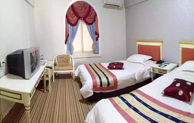 Fotos del hotel Royal Garden:  14