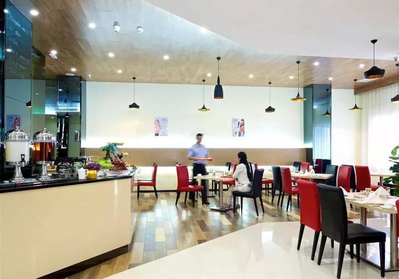 Fotos del hotel Ibis Guilin Zhongshan North RD:  4