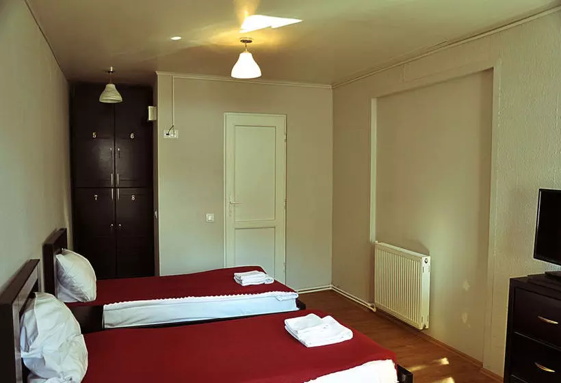 Fotos del hotel At Metro:  12