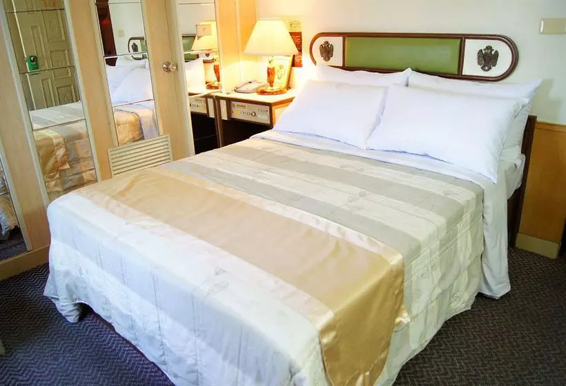 Fotos del hotel Famous  Tainan:  23