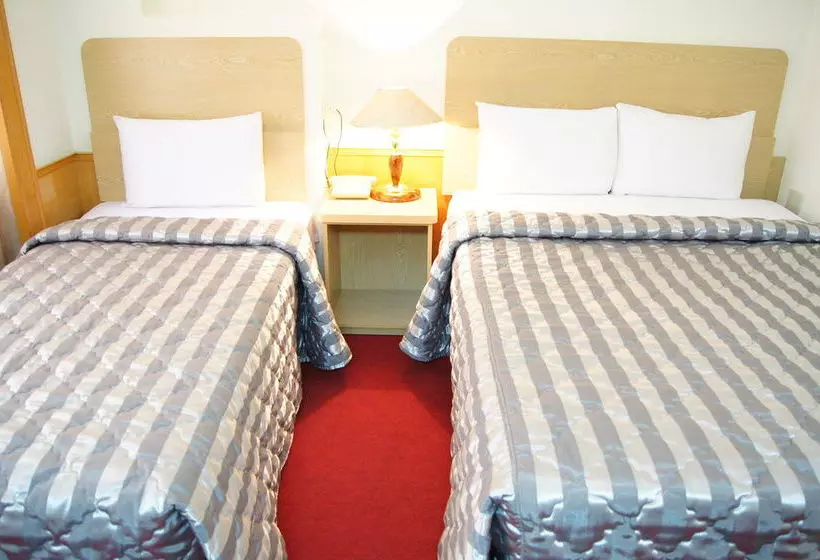 Fotos del hotel Famous  Tainan:  14