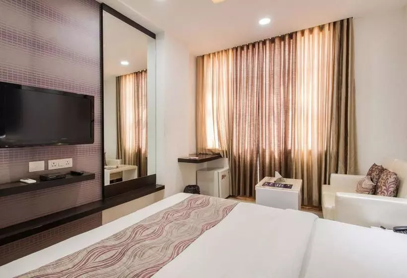 Fotos del hotel Oyo Premium Raja Park:  19