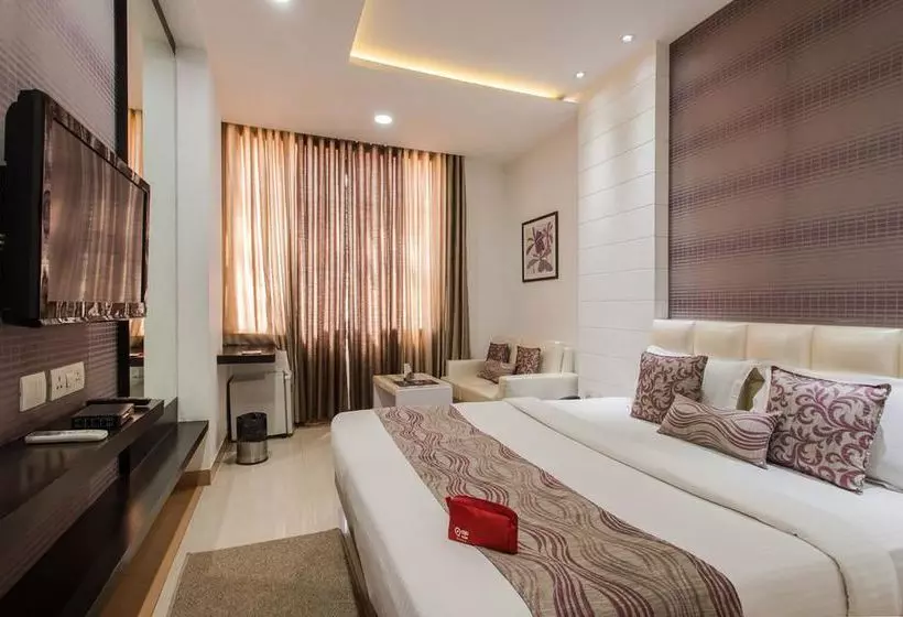 Fotos del hotel Oyo Premium Raja Park:  6