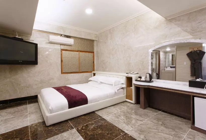 Fotos del hotel I.y:  9