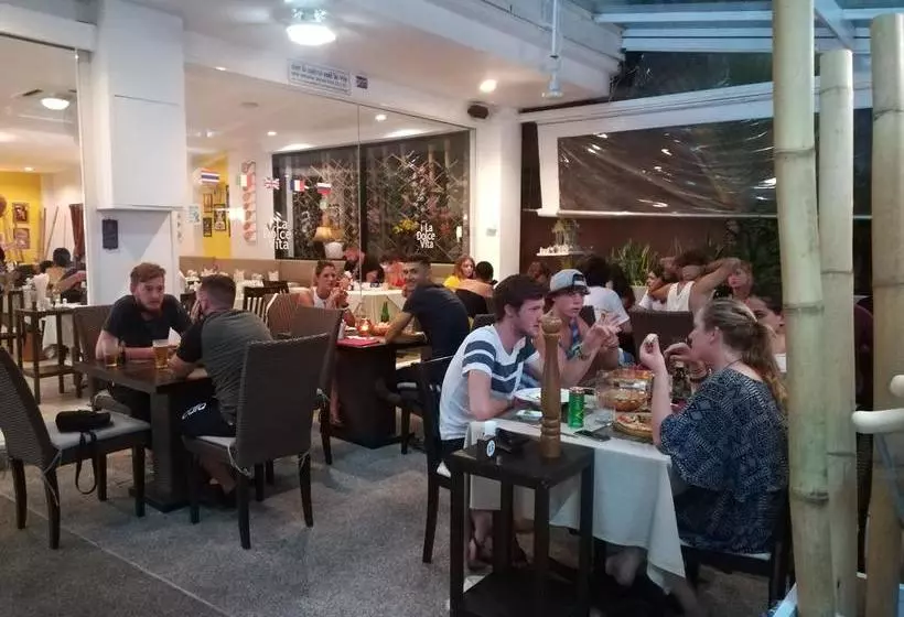 Fotos del hotel Nirvana:  20