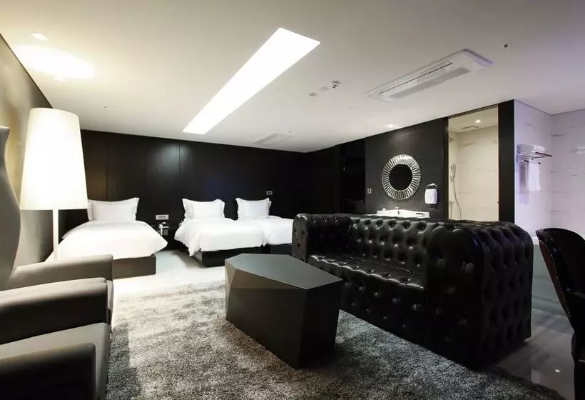 Fotos del hotel Richwell:  25