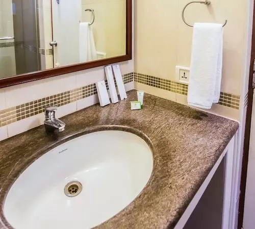 Fotos del hotel Treebo Angson:  4