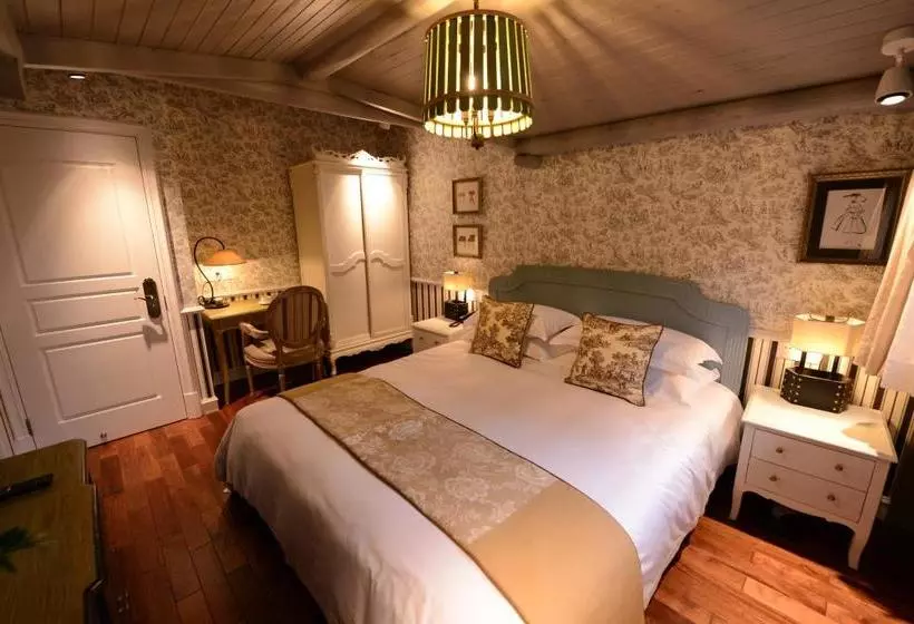 West Lake Reclusive Life- Yangmeilin Branch