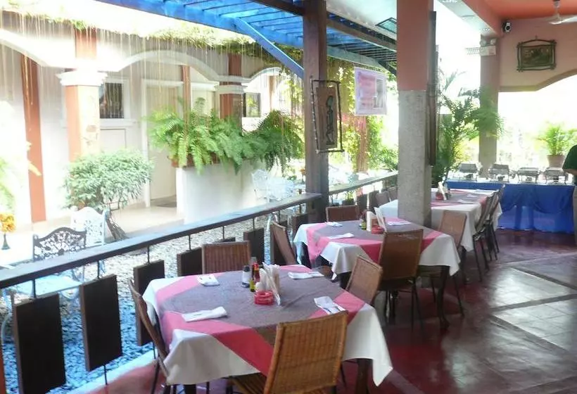 Fotos del hotel Marquis Hotel & Restaurant:  11