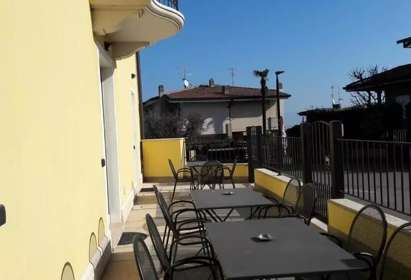 Fotos del hotel Appartamenti Esmera:  2