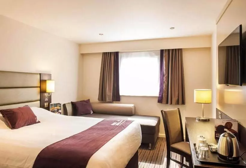 Fotos del hotel Premier Inn London Brixton:  14