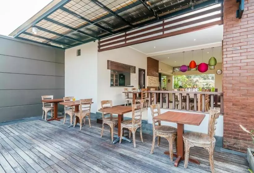 Fotos del hotel Zen Premium Seminyak Eka Laweya:  8