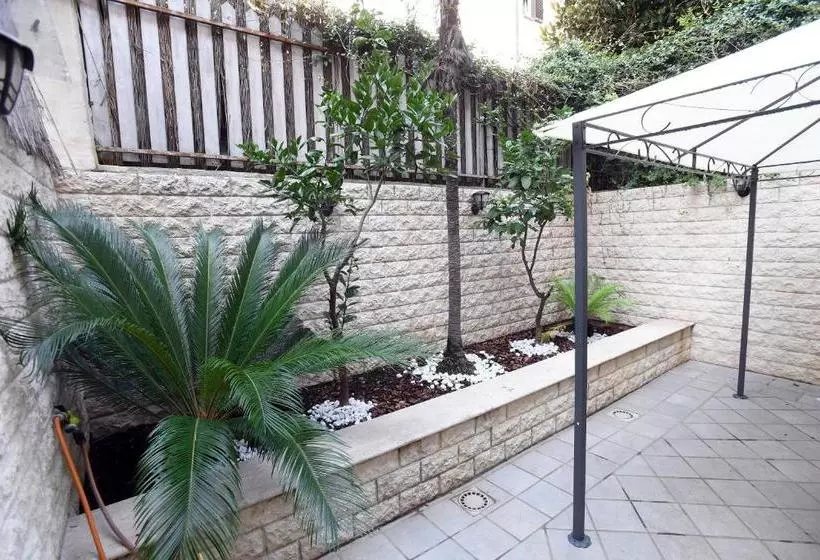 Fotos del hotel Eden Guest House Hostel:  9