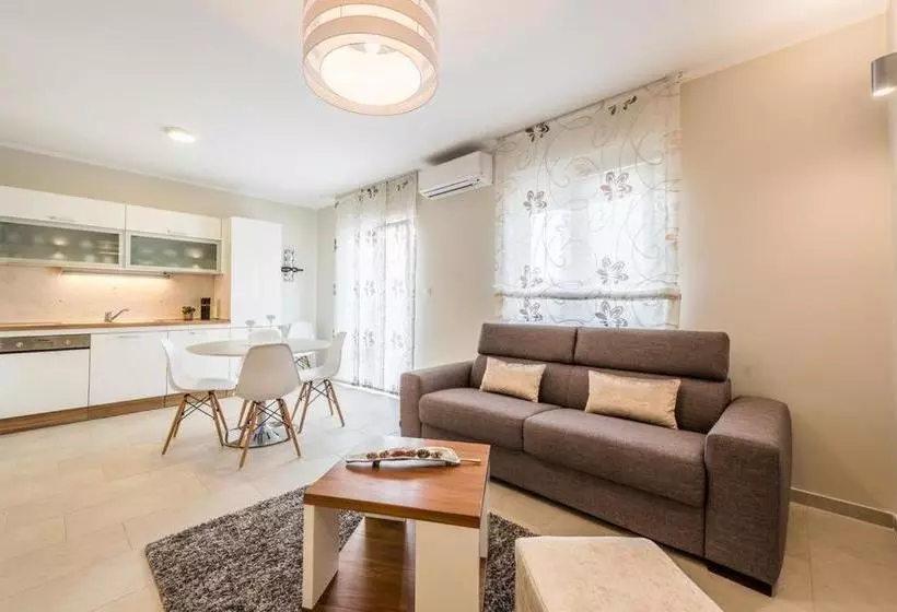 Apartments Villa Karla