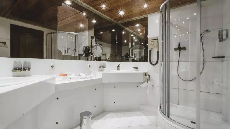 Fotos del hotel Schwarzer Adler:  3