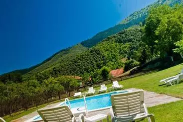 Viviendas Rurales Traldega - Turieno