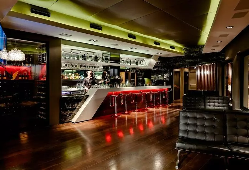 Fotos del hotel Ambassador Hotel:  4