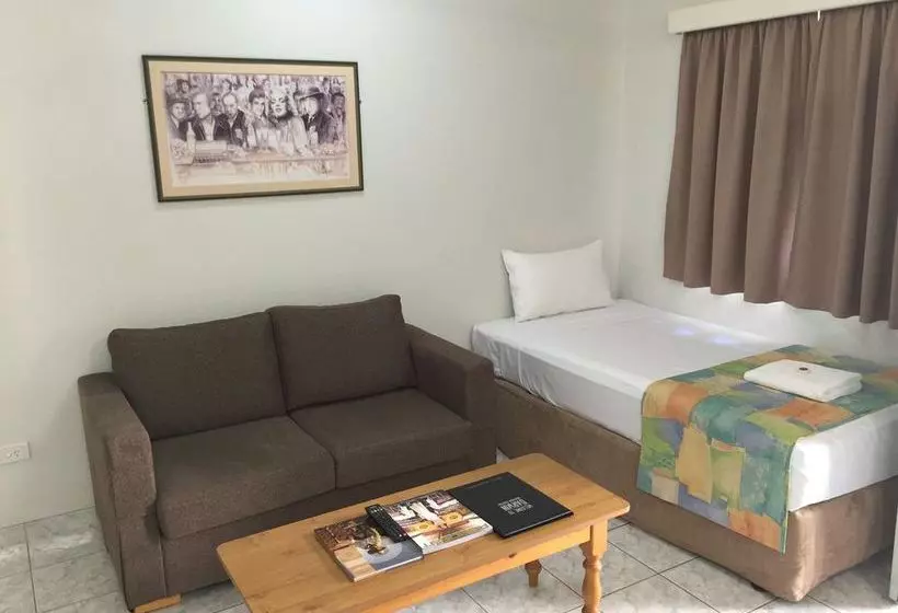 Fotos del hotel Mediterranean All Suites:  20