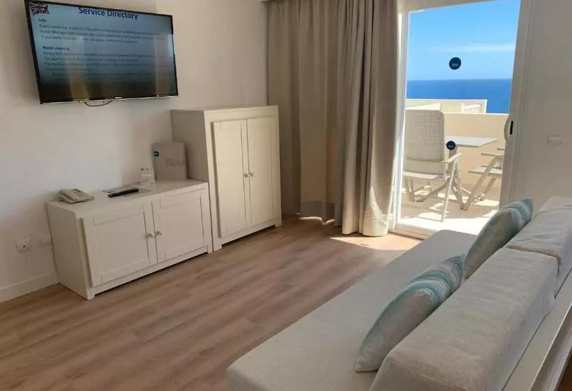 Fotos del hotel Blau Punta Reina Junior Suites:  17
