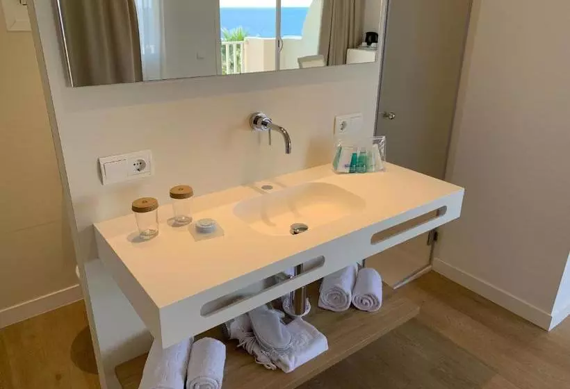 Fotos del hotel Blau Punta Reina Junior Suites:  8