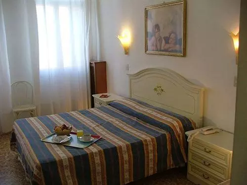 Fotos del hotel Airone:  16