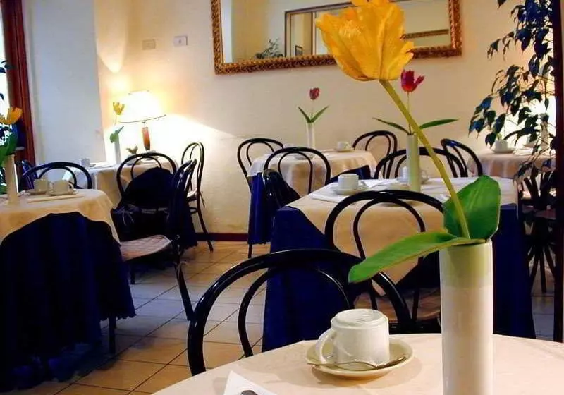 Fotos del hotel Airone:  7