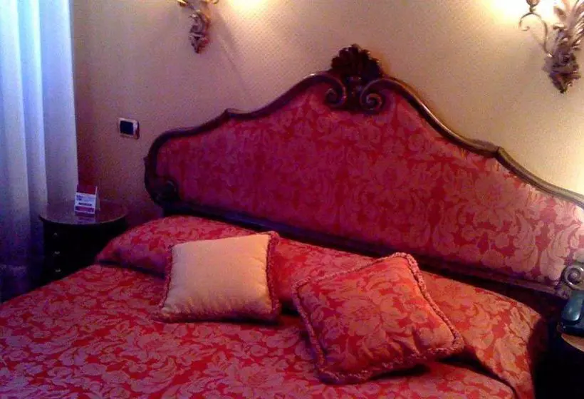 Fotos del hotel Lisbona:  12