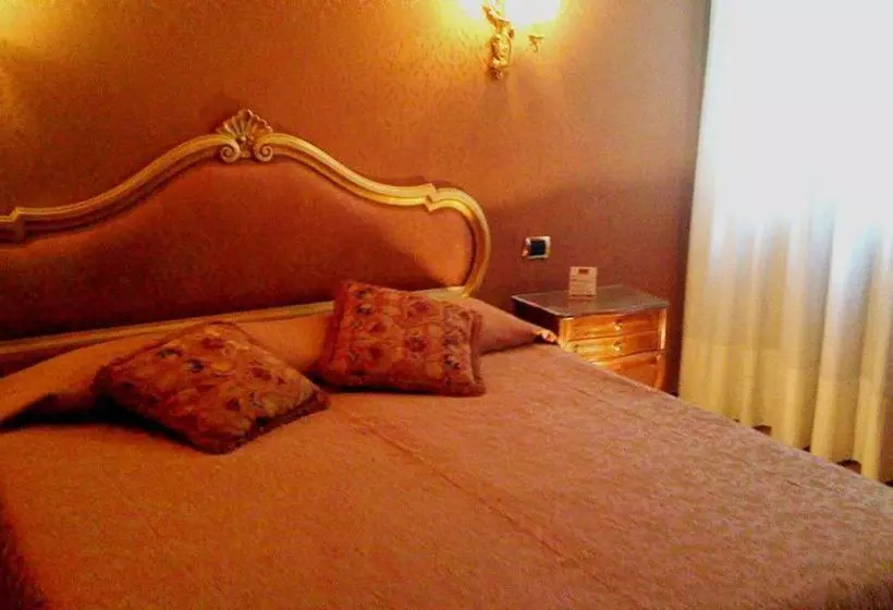 Fotos del hotel Lisbona:  9