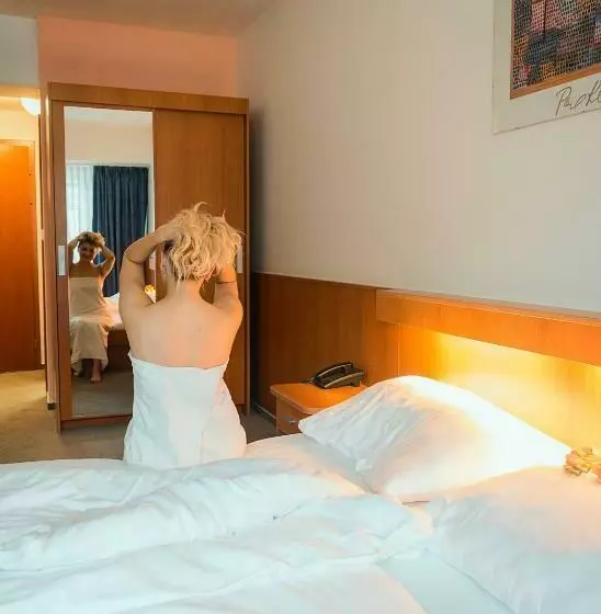 Fotos del hotel Inos:  12