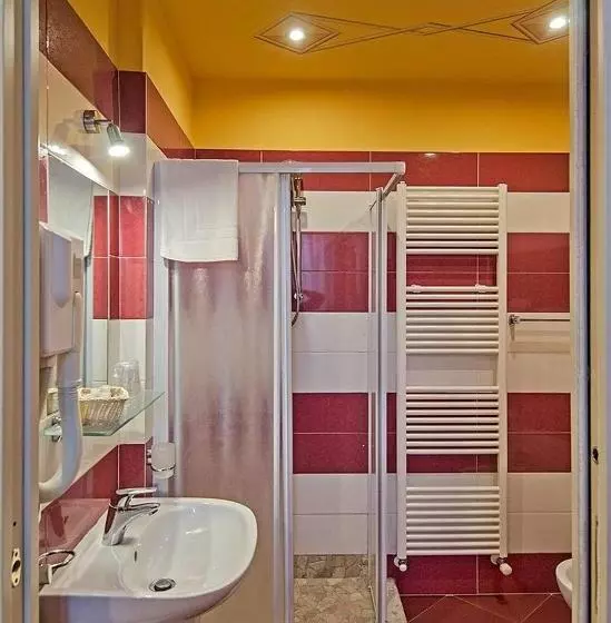 Fotos del hotel Dimora Dei Guelfi Luxury Rooms:  5