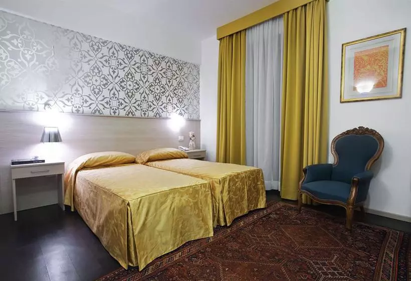 Fotos del hotel Appia 442:  10