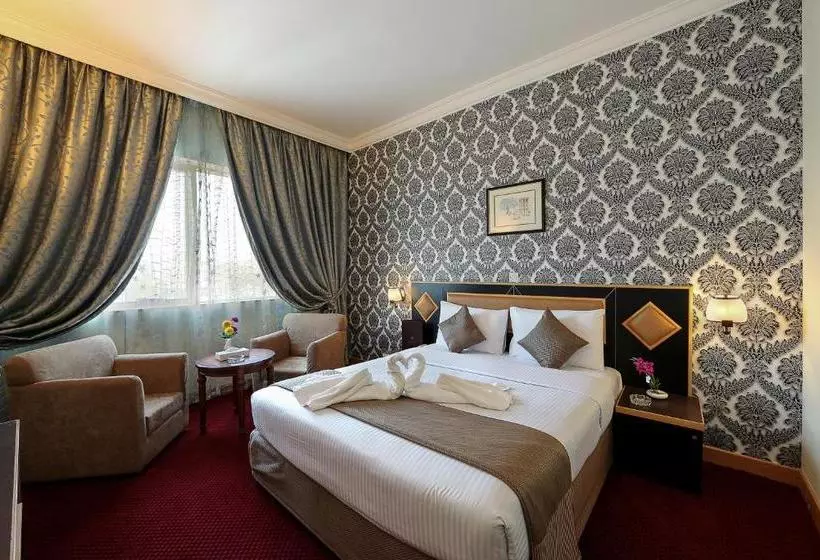 Fotos del hotel Jonrad Hotel:  11