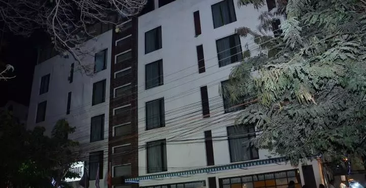 Treebo Tryst F One Park Front