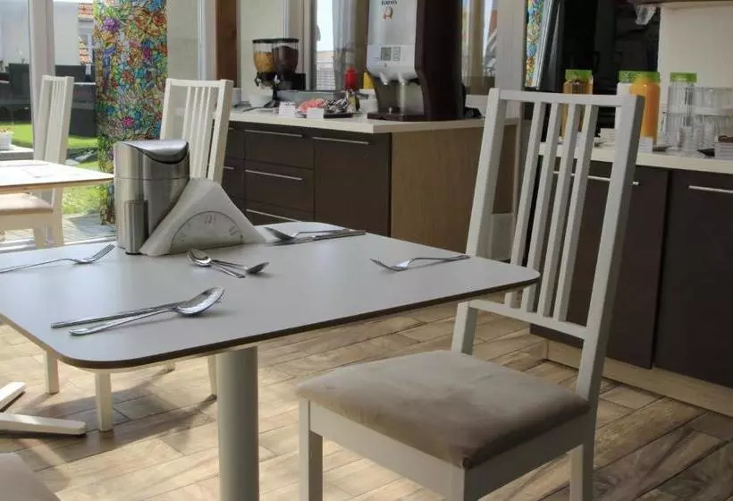 Fotos del hotel Garay Terrace Residence:  4