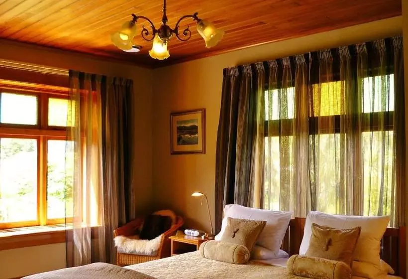 Fotos del hotel Holly Homestead B&b:  6